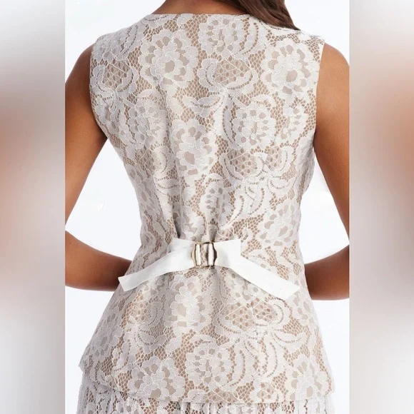 Lace Overlay Wide-Leg Pleated 2 Piece Set in White & nude - Picture 3 of 4